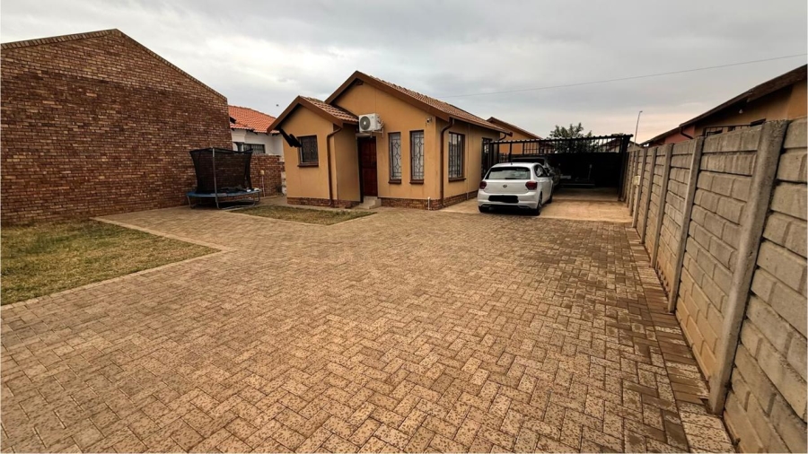 2 Bedroom Property for Sale in Mabopane Unit X North West